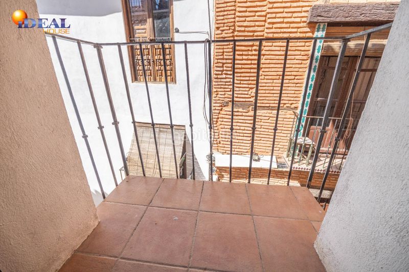 Foto 894e296c-b12c-4f5f-b5e8-0a0b8cf8dd87. Edificio en calle calle gumiel de san pedro 4 edificio morisco del siglo xvi en el paseo de los tristes con vistas a la alhambra en Granada