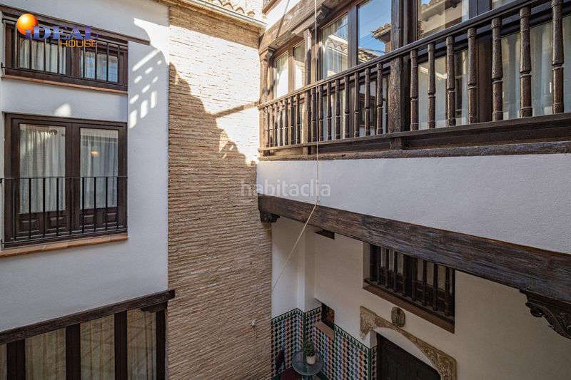 Foto 99495191-433b-4291-8227-bd665570ce10. Edificio en calle calle gumiel de san pedro 4 edificio morisco del siglo xvi en el paseo de los tristes con vistas a la alhambra en Granada