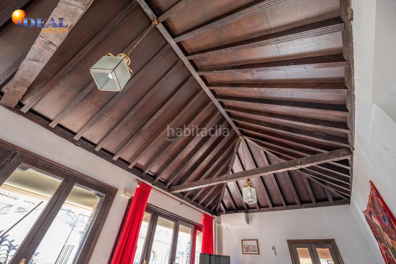 Foto ba4d1721-81bd-47ad-81a3-3d0cb55ecf64. Edificio en calle calle gumiel de san pedro 4 edificio morisco del siglo xvi en el paseo de los tristes con vistas a la alhambra en Granada