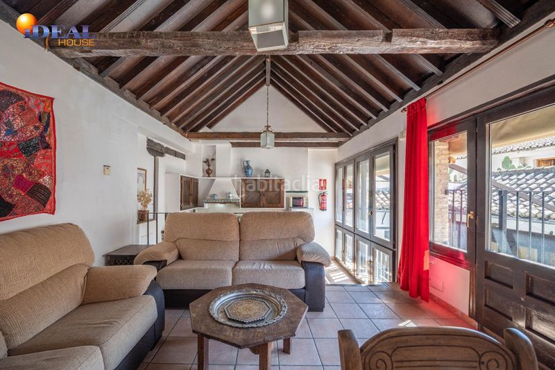 Foto d7e97b24-6adc-496e-96f3-79b08e2f1acc. Edificio en calle calle gumiel de san pedro 4 edificio morisco del siglo xvi en el paseo de los tristes con vistas a la alhambra en Granada