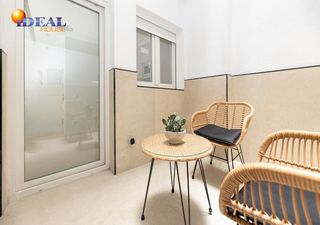 Piso en Calle santa rosalia 7. Precioso piso junto avd dilar