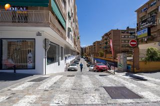Local Comercial a Calle Calle Abderrahmán 11