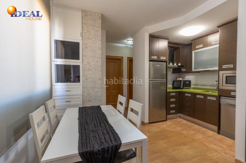 Foto 06650e3b-6b8a-480d-99b8-c7c3263142e0. Penthouse with parking in Ayuntamiento Alhendín