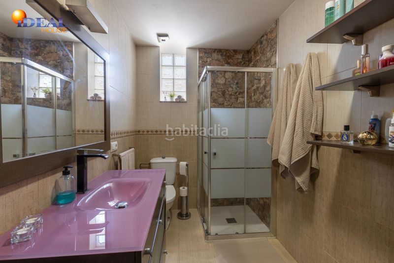 Foto 0eed8099-ddfc-4f59-bc5d-3289c628d2b9. Penthouse with parking in Ayuntamiento Alhendín