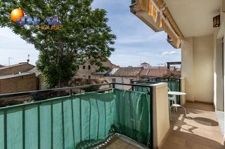 Flat  Calle compositor fco. guerrero 1. Piso en venta en santa fe con garaje y terraza.