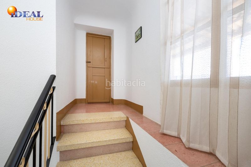 Foto ec4eade9-8566-44ce-946a-ec823320725d. Casa aparellada a Lanjarón