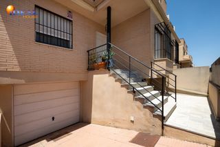 Casa aparellada a Belicena
