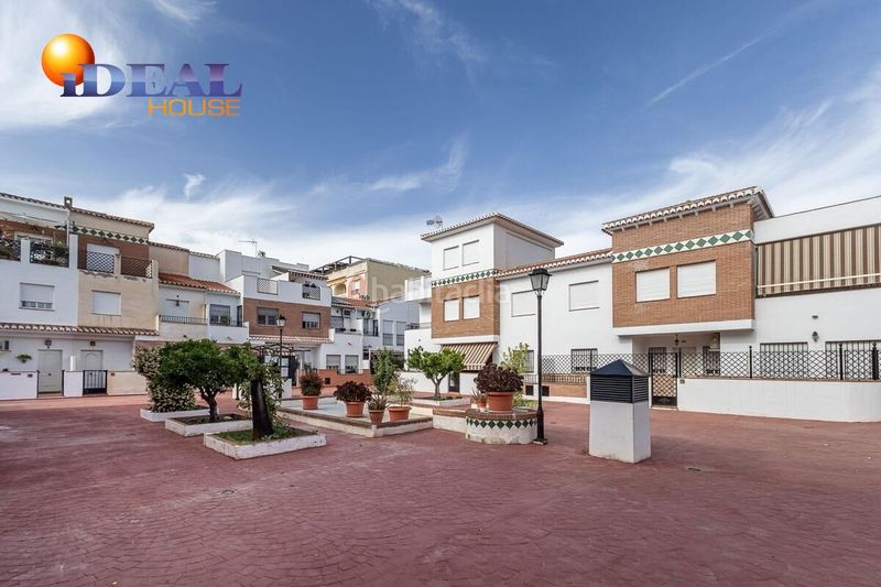 Foto 8141a057-ffb2-467f-8d51-35039a9383ce. Casa adossada amb calefacció aparcament a Gójar