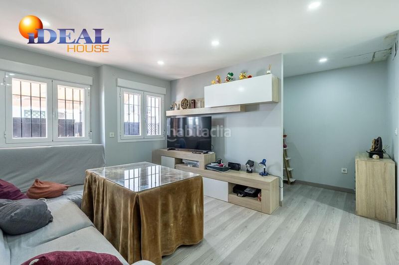 Foto eba32824-c908-41e8-9d14-eb0d7beeaae3. Casa adossada amb calefacció aparcament a Gójar