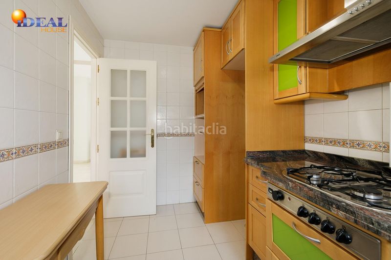 Foto d07a0553-882c-42d5-8e10-19cfce35fbe9. Casa adossada amb calefacció aparcament a San Miguel Armilla