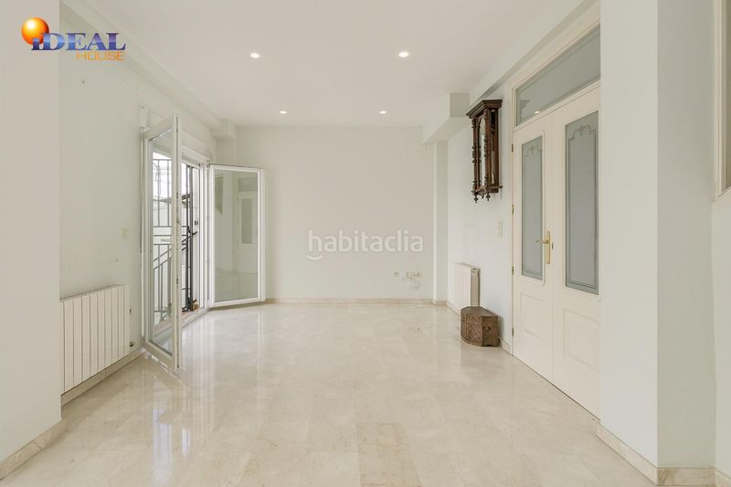 Foto df7dc860-9046-4893-a697-8f58bc2e1f06. Casa adossada amb calefacció aparcament a San Miguel Armilla