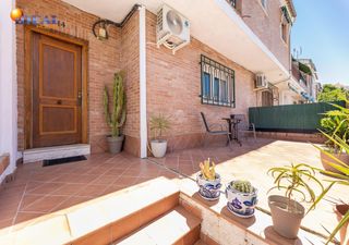 Casa adossada  Calle jose riquelme 14. Unifamiliar en la zubia