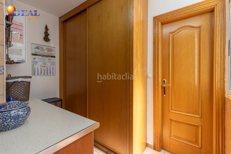 Foto 1122ae09-9b1c-412b-a7a6-c8c244b3aabe. Casa adossada amb calefacció aparcament a Avda. De los Ogíjares Armilla