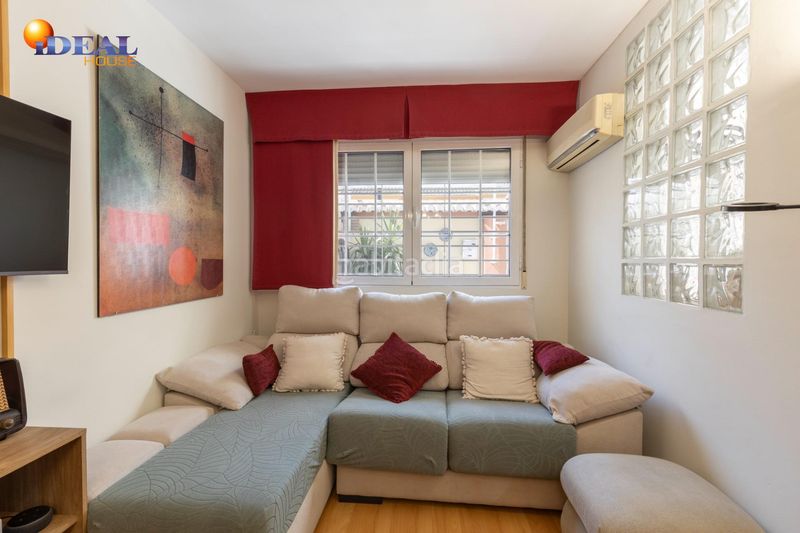 Foto a0092978-92a4-473d-b017-fa15702289e3. Casa adossada amb calefacció aparcament a Avda. De los Ogíjares Armilla