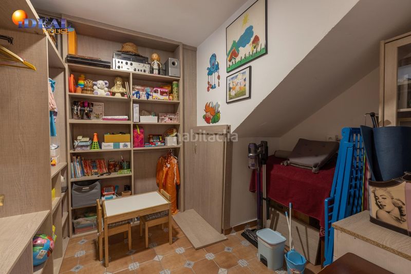 Foto a1238458-037e-48d6-9014-2aa2ed4e99a3. Casa adossada amb calefacció aparcament a Avda. De los Ogíjares Armilla
