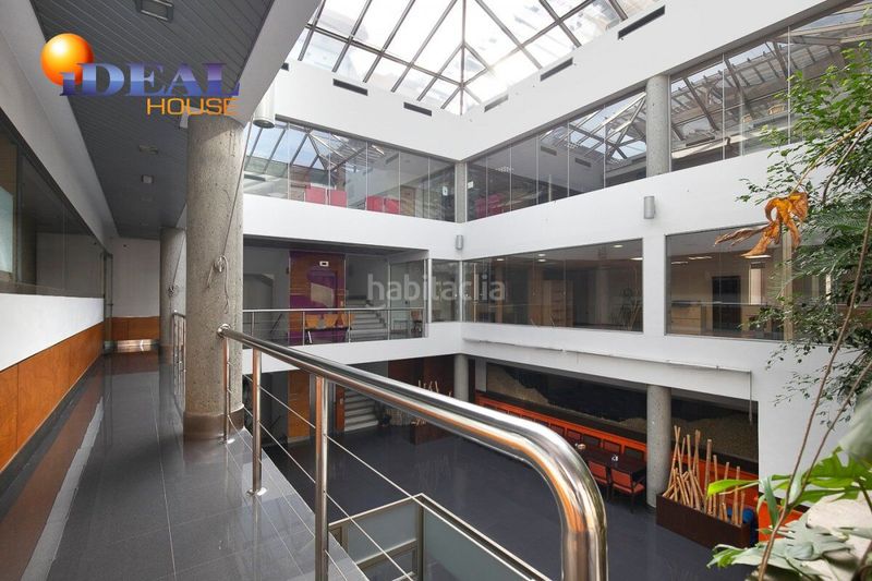 Foto be8dca9d-c7ba-41a7-8de0-2e65b4e4e01f. Edifici a Campus de la Salud Armilla