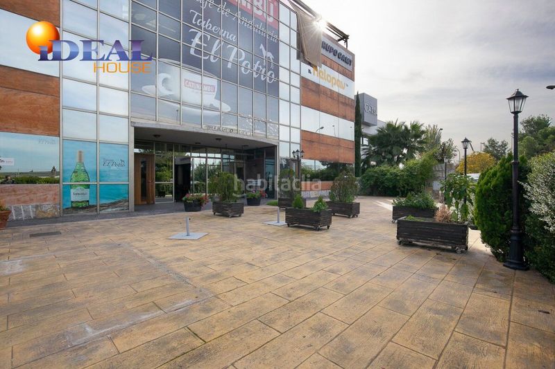 Foto c0afed6a-25ad-4861-8fce-f4b60455e75a. Edifici a Campus de la Salud Armilla