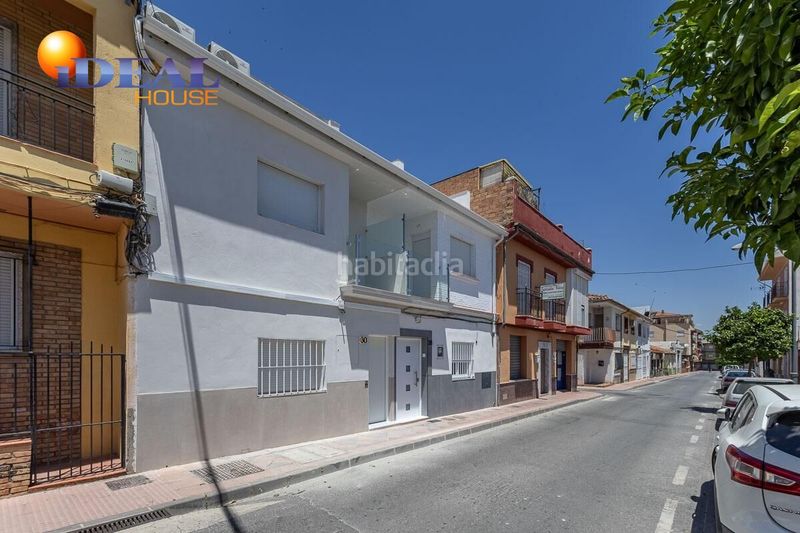 Foto 01776a3e-7d36-427b-8a9e-c3f0f4a7a1b8. Casa a Avda. De los Ogíjares Armilla