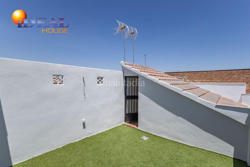 Foto 489c90dd-7c93-4958-a441-adbffbb711be. Casa a Avda. De los Ogíjares Armilla