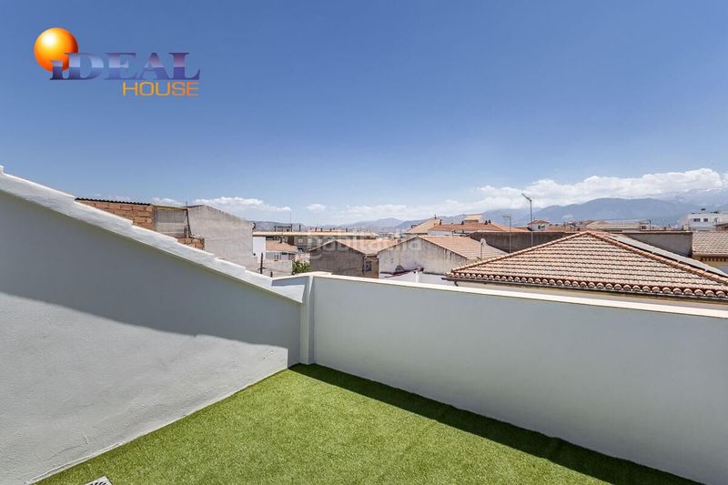 Foto 7dd1cdf2-6838-4619-aef3-5bd1b4e317c6. Casa a Avda. De los Ogíjares Armilla