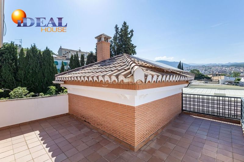 Foto 5c6a2fc9-75d7-48c6-80d1-390f87280cf6. House with parking pool in Huétor Vega