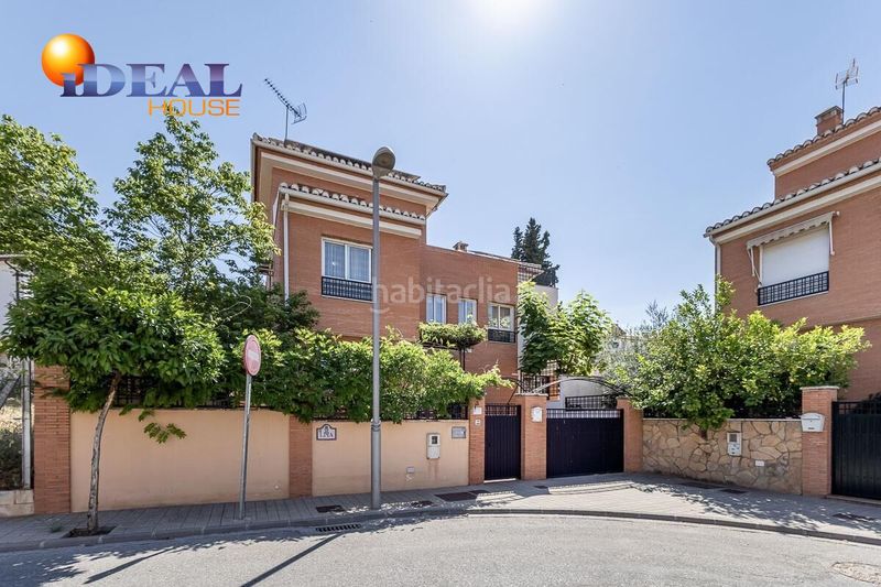 Foto b456b08e-3b01-44c4-be1e-5cdb22fa1e8e. House with parking pool in Huétor Vega