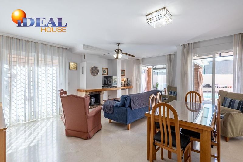Foto ce01336d-527b-4e0d-8e13-5b94a2160d75. House with parking pool in Huétor Vega