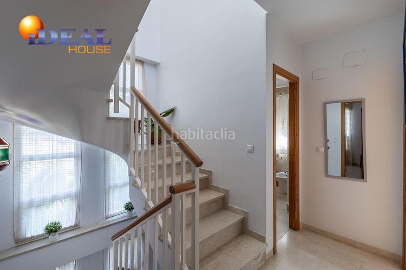 Foto db38cce6-7b43-4075-bf7e-c41cb0130bd5. House with parking pool in Huétor Vega