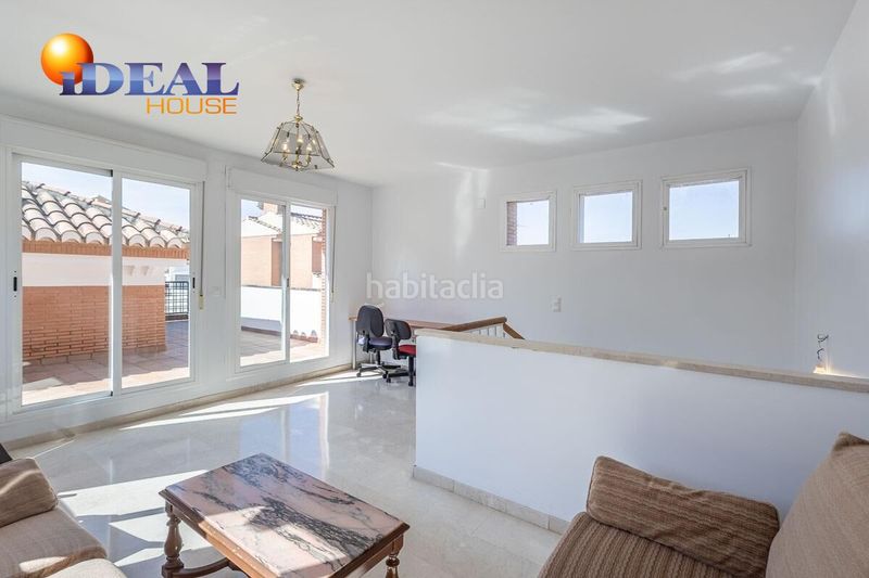 Foto fd4cd82a-7470-4890-b629-add2d4429a10. House with parking pool in Huétor Vega