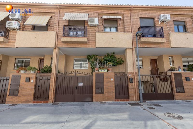 Foto 1714e92c-ba6e-4a53-9dff-0c3c39315824. Casa adossada amb calefacció aparcament a Poniente Armilla