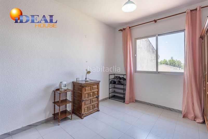 Foto 09837d1a-c973-4108-84bf-b01f86fe6a65. Casa amb aparcament a Láchar