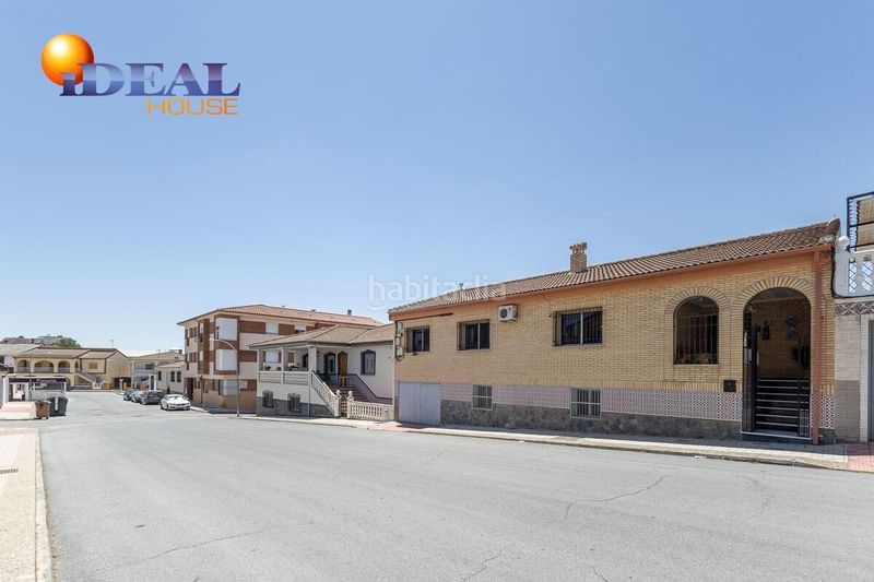 Foto 535c07ab-23d0-4fb6-95b0-e165ae2d45dc. Casa amb aparcament a Láchar