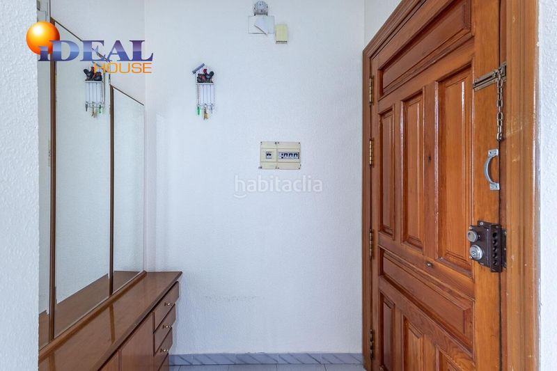 Foto 545d321c-ad10-4c73-8c5c-0d23e9c027c4. Casa amb aparcament a Láchar
