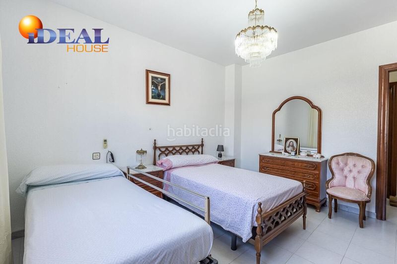 Foto a60a333e-c80b-4b29-8c37-f181201c0fb9. Casa amb aparcament a Láchar