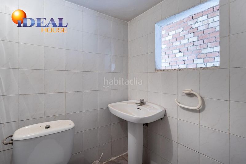 Foto ef92c512-4f08-4089-a2b5-d286a9a87b39. Casa amb aparcament a Láchar
