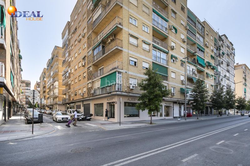Foto d7494708-17f6-45be-a859-1ea265cd0f6a. Piso espectacular piso reformado con vistas despejadas al parque garcía lorca zona ronda arabial en Granada