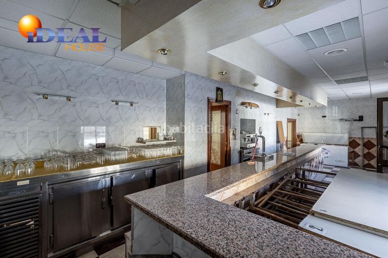 Foto 4e2e219d-e59a-4d85-83e5-7183ac084485. Casa en calle lopez de los rios 2 edificio con vivienda y bar restaurante . en Cijuela