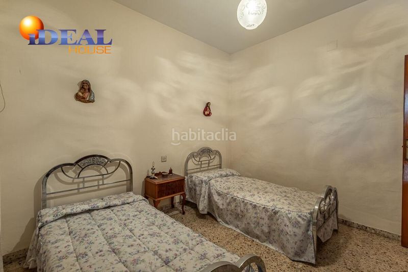 Foto 738fb28c-d07b-4692-b8eb-db3075295a20. Casa en calle lopez de los rios 2 edificio con vivienda y bar restaurante . en Cijuela