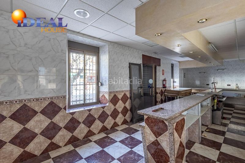 Foto 8de65cc5-a2fc-465f-94a1-0efcb850fd05. Casa en calle lopez de los rios 2 edificio con vivienda y bar restaurante . en Cijuela