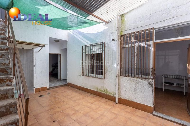 Foto a5385541-bec4-494e-b4e4-d13a0422315f. Casa en calle lopez de los rios 2 edificio con vivienda y bar restaurante . en Cijuela