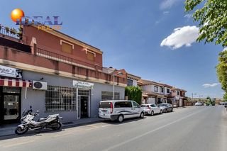 Geschäftsraum in Avenida de mallorca 47. En venta dos locales independientes unidos en la actualidad. 75.
