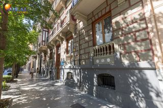Appartamento  Calle gran via de colon. Piso en edificio histórico en gran vía de colón elegancia, repre