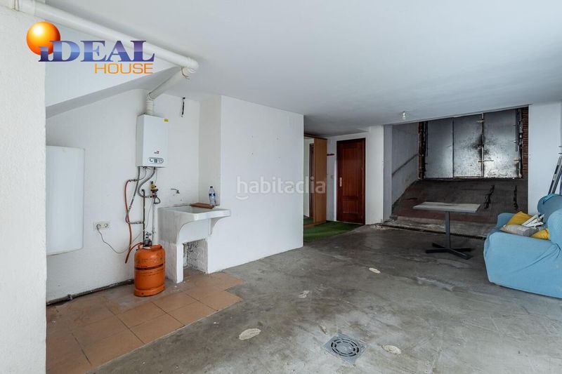 Foto 56be9c98-c25d-421c-ae0c-c4bffd53d61f. Casa adosada adosado en huetor vega en Huétor Vega