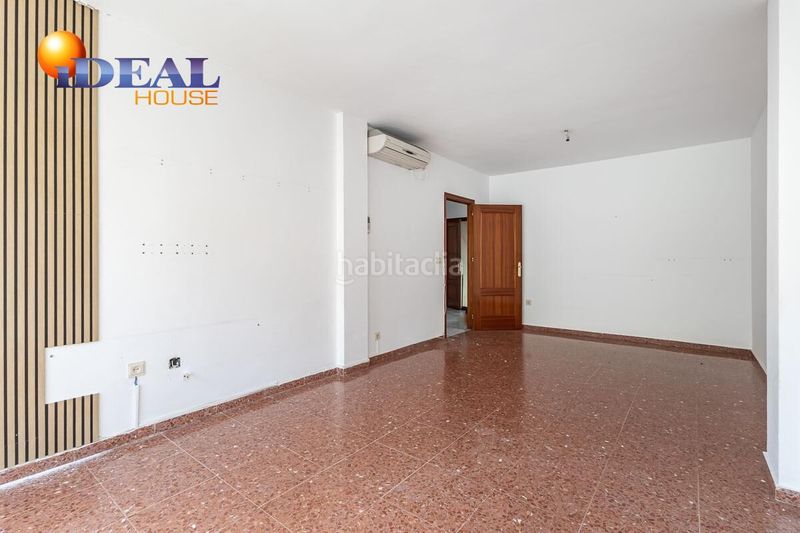 Foto 637e1643-e8d4-470f-bc89-661d160b95dc. Casa adosada adosado en huetor vega en Huétor Vega