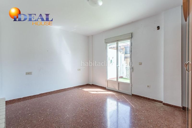 Foto a4d2eda7-199d-4a3b-8db8-9ae899c8f9b5. Casa adosada adosado en huetor vega en Huétor Vega