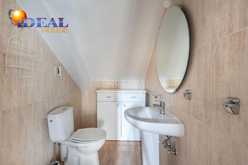 Foto a60322d2-2693-4139-b96b-d4cc95c025f6. Casa adosada adosado en huetor vega en Huétor Vega