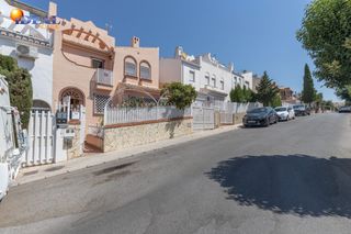 Casa adossada a Huétor Vega