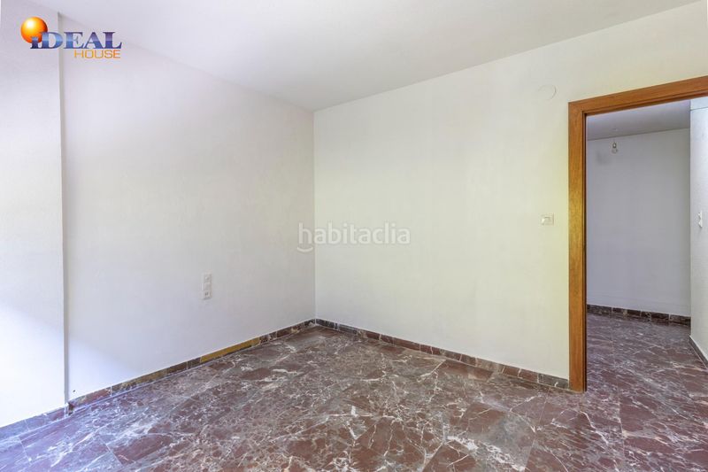 Foto bbcb1043-d67c-4d3b-aadb-1da652bdc1d3. Piso la amplitud que buscas, en el corazón en Fígares Granada