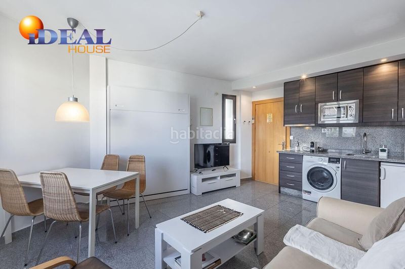 Foto 07e1ae4d-68ce-44e4-aa4a-2cb02d265c58. Edifici a Dílar