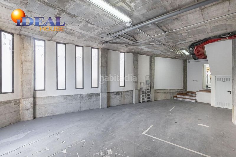 Foto c9520b69-9001-4a85-a3cb-1c9f0f3feada. Edifici a Dílar